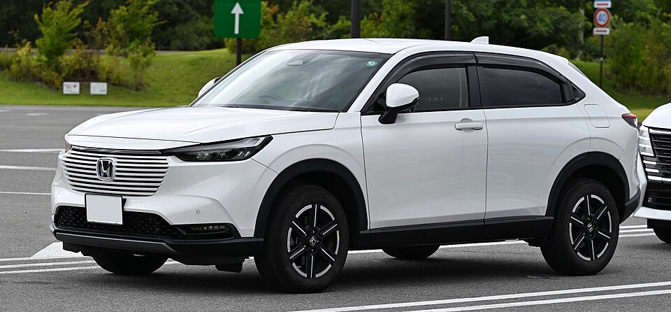 Honda Vezel e:HEV crossover for family and mixed-road use