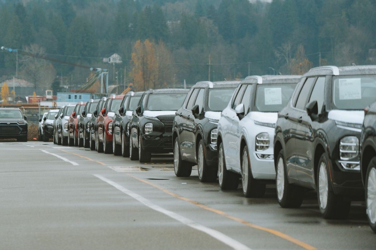 SUV for public servants considering a vehicle import